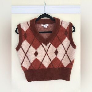 Cropped Mini V-Neck Argyle Sweater Vest